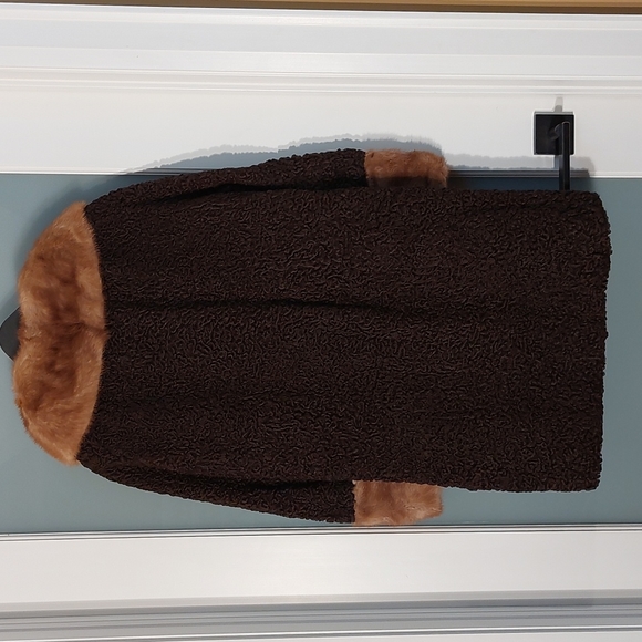 Vintage 1960s Persian Lamb with Mink trim coat - Picture 2 of 9